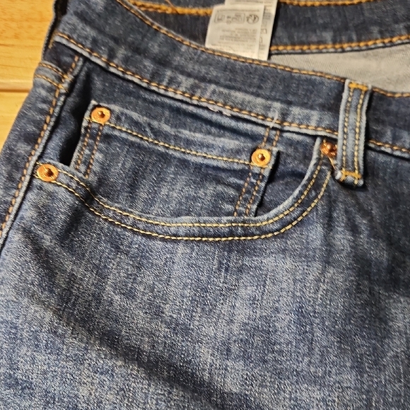 Medium Wash Men's Blue Jeans - Picture 4 of 7